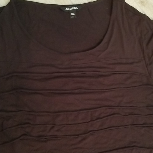 2/$11 🎉Black tiered short sleeve top! Sz XL - Picture 2 of 11